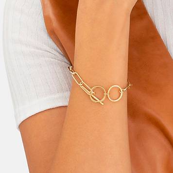 Modischer Goldschmuck