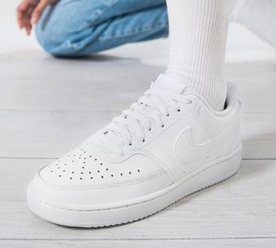 Weisse Sneaker